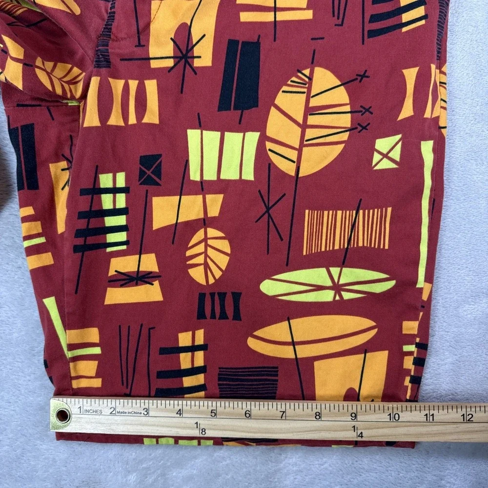 Loudmouth Golf Novelty Shorts Men 36 Multi colored Mid Century Modern design